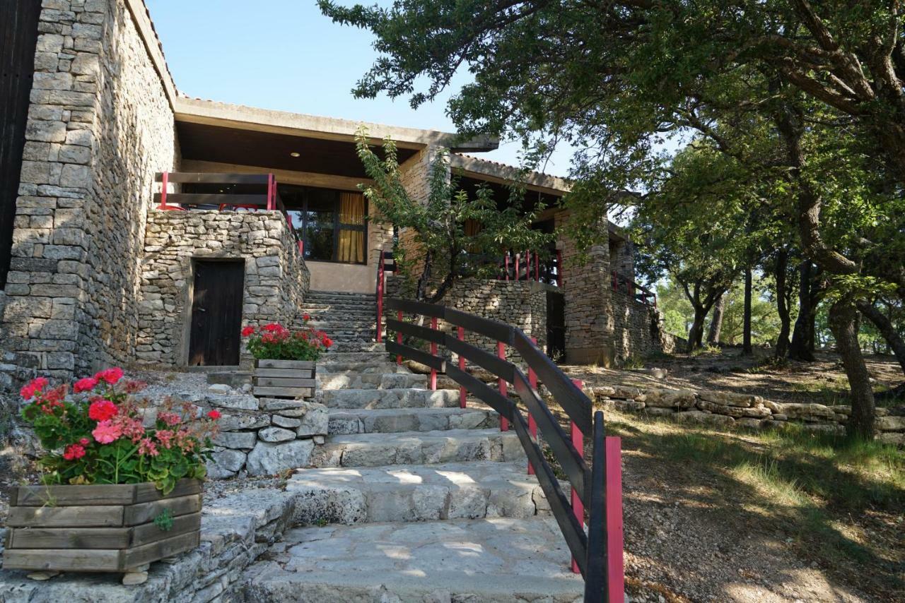 Hotel Vvf Luberon Provence Murs  Esterno foto