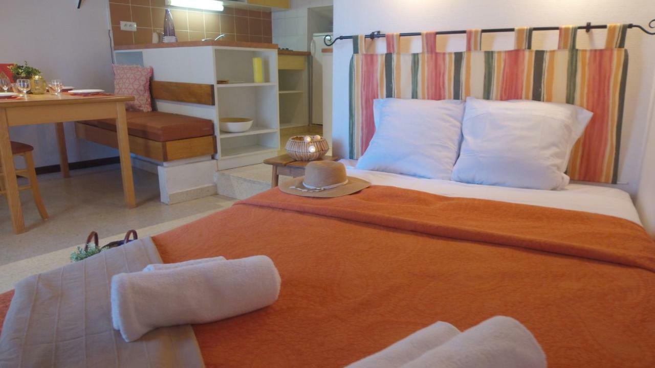 Hotel Vvf Luberon Provence Murs  Esterno foto